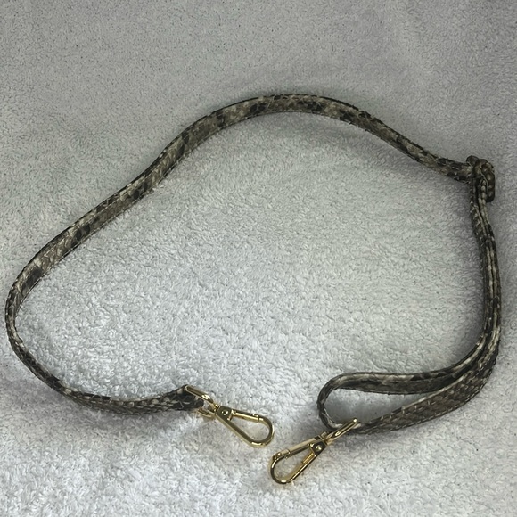 Taxidermy Python Mackie Tote Bag with Shoulder Strap - Picture 15 of 15